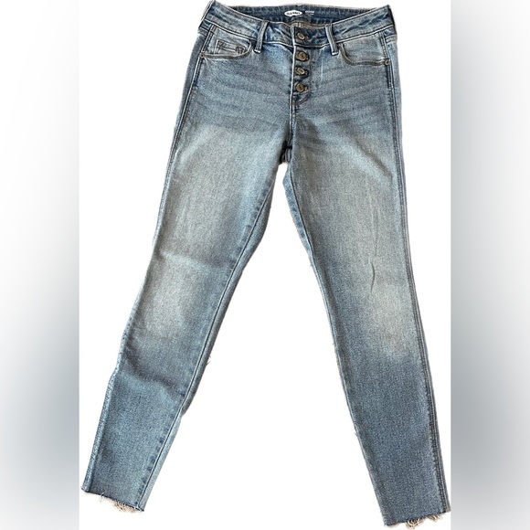 Old Navy | Button Fly Light Wash Jeans - Picture 2 of 4